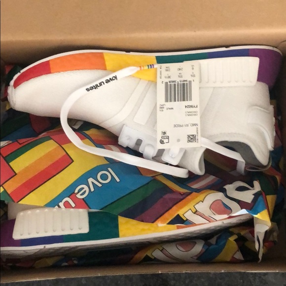 nmd_r1 pride shoes